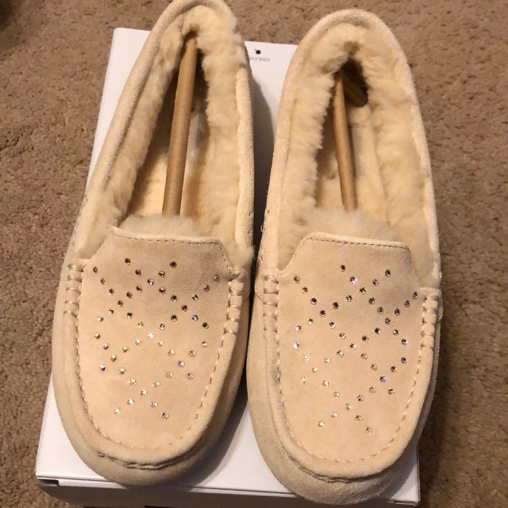 UGG Crystal Ansley Brand New